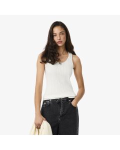 เสื้อเเขนกุดลาคอสท์ ผ้านิตคอตตอน พอยต์เทล ทรงเข้ารูป